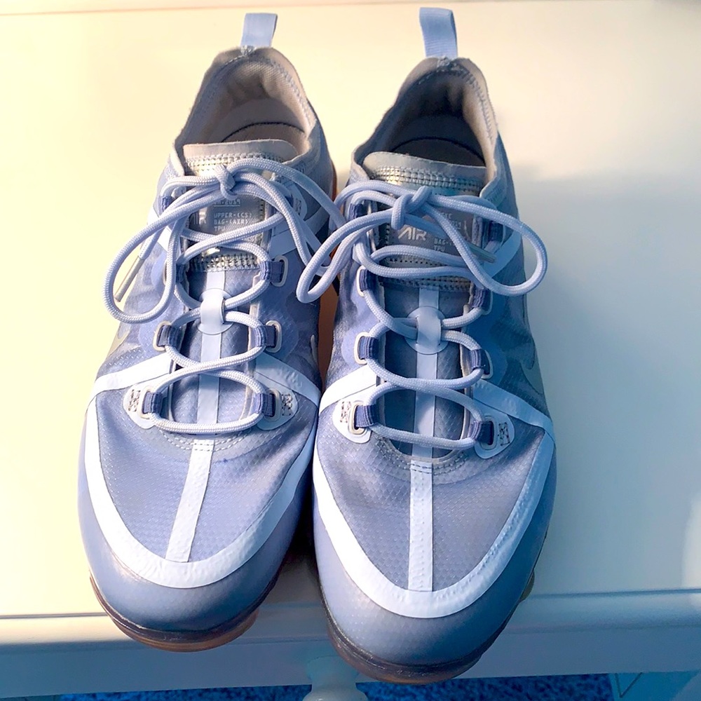 Nike Youth Vapormax, size 7.
